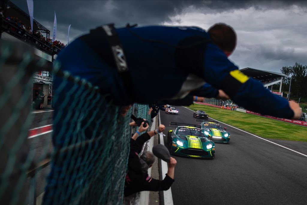 Nicki Thiim og Marco Sørensen sejrer med Aston Martin på Spa
(Foto: Aston Martin Racing)